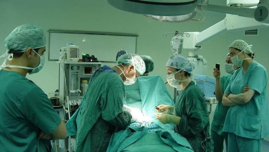 Endometriozis Kistinin Laparoskopik Ameliyatı kapak resmi