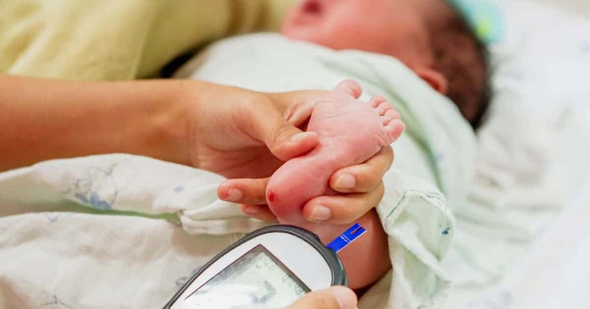 Topuk Kanı Testi Nedir? Değerleri Nasıl Olmalıdır? kapak resmi